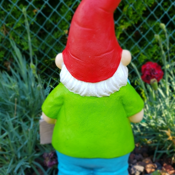 Hawaiian Garden Gnome - Picture 3 of 4